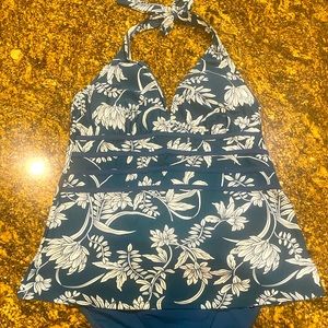 Halter style Tankini size large